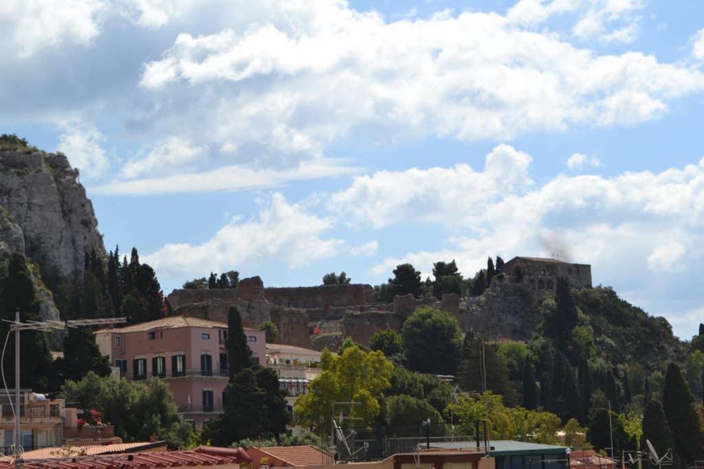 Loft Via Calapitrulli Lägenhet Taormina Exteriör bild